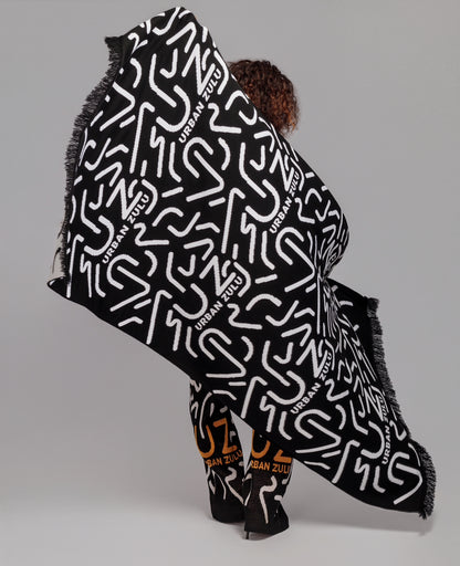 Uz monochrome shawl