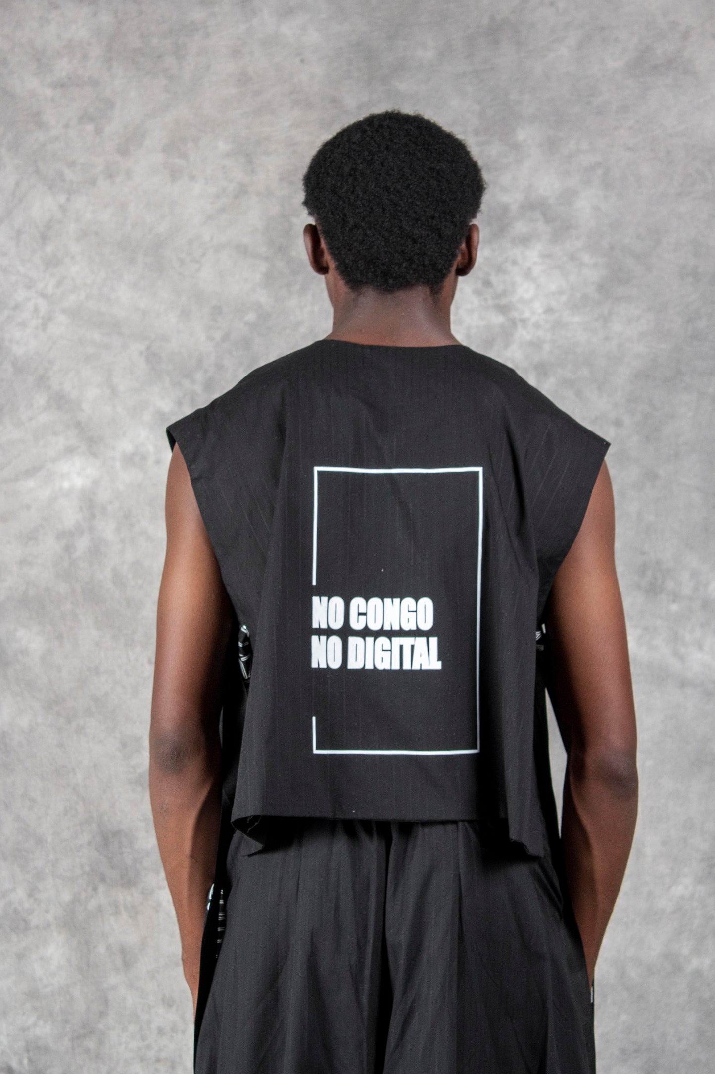 No Congo no digital vest